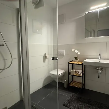 Modernes Mit Balkon Apartment