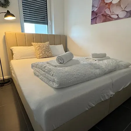 Modernes Mit Balkon Apartment Fuldatal